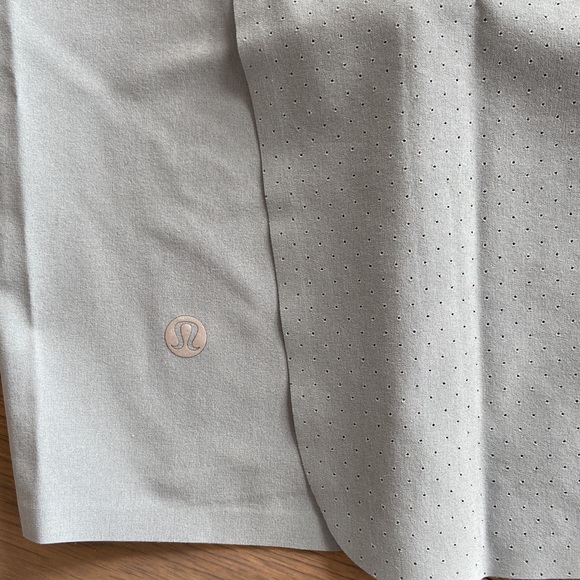 Lululemon Find Your Pace Tank
Blue Cast Reflective - Picture 6 of 9